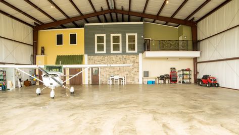 Dallas Texas Metro Area Hangar Homes For Sale (KPSN) Aircraft Hanger House, Airpark Homes, Texas Airport, Hangar House, Hangar Home, Hangar Homes, Hanger House, Airplane Decor, Interior Staircase