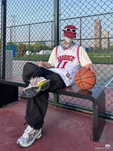 Basketball Aesthetic Outfit Men, Streetwear Fashion Colorful, Sporty Boy Aesthetic, Basketball Outfits Men, Japanese Americana Fashion Men, Americana Fashion Men, Basketball Outfits, Basketball Outfit, Korean Street Fashion Men