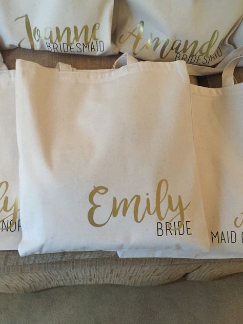 Bridesmaid Cricut Projects, Bride Cricut Ideas, Launch Event Ideas, Bridal Party Tote Bags, Bachelorette Gift Bags, Wedding Tote Bag, Bridal Boxes, Bride Planning, Idee Cricut