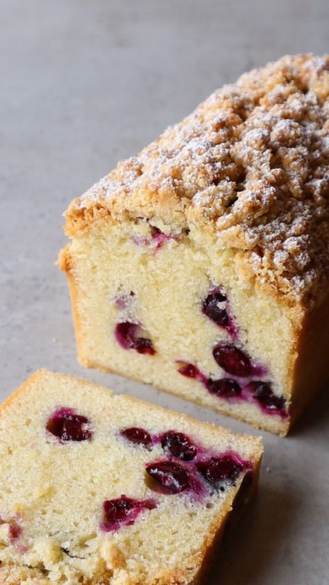 Easy blueberry lemon loaf cake recipe. Soft and moist sponge cake with fresh blueberries, topped with a crunchy crumble topping. Starbucks Lemon Loaf Cake, Lemon And Blueberry Cake, Blueberry Lemon Loaf, Lemon Loaf Cake Recipe, Fresh Blueberry Recipes, Mishloach Manos, Blueberry Loaf Cakes, Lemon Blueberry Loaf, Blueberry Streusel