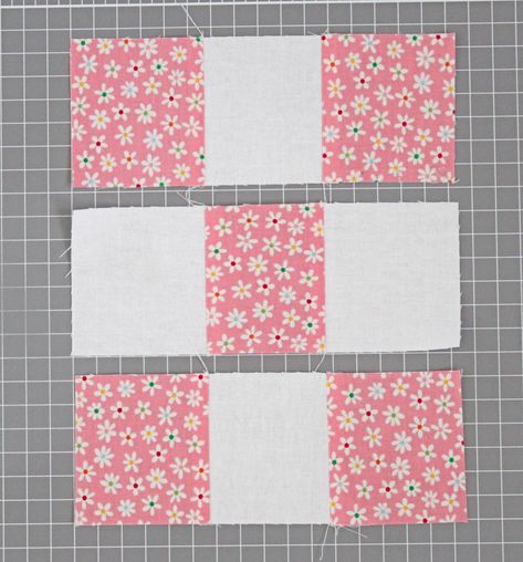 {Classic Quilt Blocks} Nine Patch - A Tutorial - Threadbare Creations Classic Quilt Blocks, Threadbare Creations, Sawtooth Quilt, Bed Quilt Patterns, Charm Pack Quilt Patterns, Recipes Tutorials, Rag Quilt Patterns, Quilt Blocks Easy, Beginning Quilting