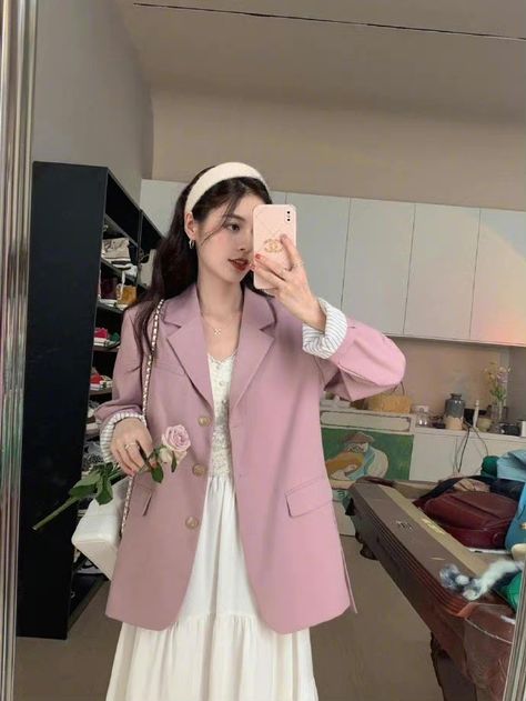 Pink Blazer Outfits For Women, Dekorasi Halloween, Modest Girly Outfits, Glamour Outfit, Modest Dresses Casual, Muslimah Fashion Outfits, Korean Girl Fashion, Workwear Fashion, Pink Blazer