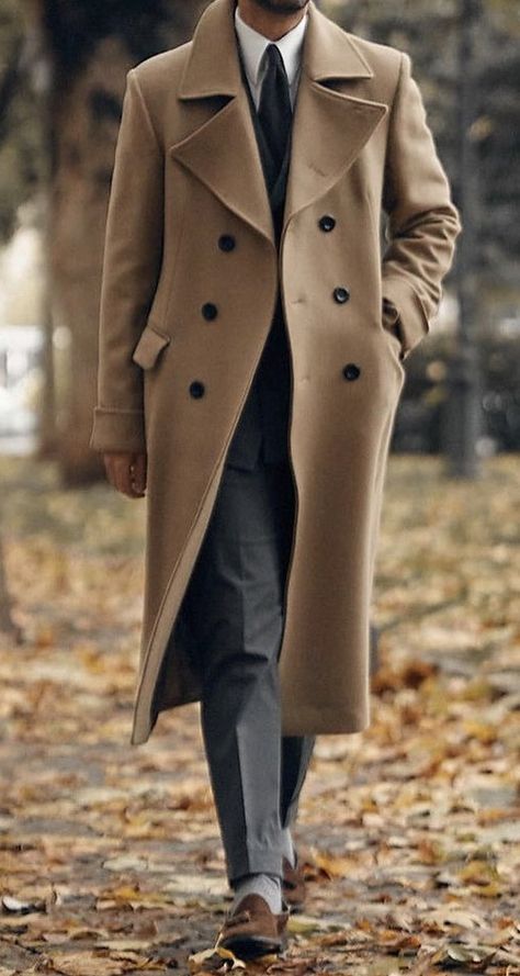 Great Coat Men, Trench Coat Men Aesthetic, Trench Coat Outfit Men, Coat Outfit Men, Classic Gentleman, Stylish Mens Suits, Overcoat Men, Men Aesthetic, Classy Outfits Men