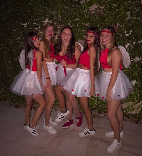 Cupid Costume Aesthetic, Amor Costume, Cupid Costume Ideas, Aesthetic Costumes, Valentine Costume, Cupid Costume, Carnaval Outfit, Cute Group Halloween Costumes, Halloween Coustumes