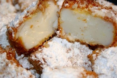 Fried Milk Wacky Recipes, Fried Alligator Recipe, Fried Alligator, Spanish Dessert Recipes, Unusual Dessert, Fried Milk, Spanish Dishes, Weird Food, Köstliche Desserts