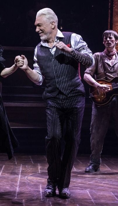 Hermes Hadestown, Hadestown Outfit Ideas, Hades Hadestown, Eurydice Hadestown Costume, Hadestown Eurydice Costume, Hadestown Hades, Hadestown Costume, Orpheus And Eurydice Hadestown, Hadestown Orpheus And Eurydice