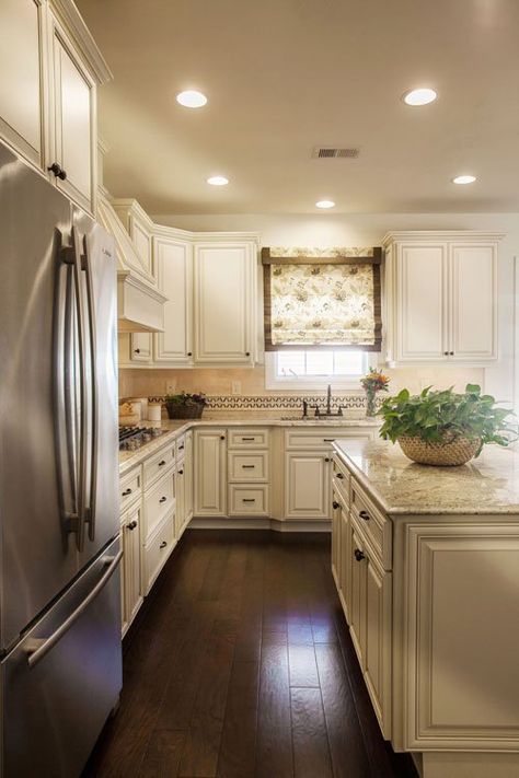 White Cabinet Countertop, Antique White Kitchen Cabinets, Antique White Cabinets, Cabinet Countertop, Antique White Kitchen, Kitchen Cabinet Color Ideas, White Cabinet, White Kitchen Decor, Kitchen Ideas Dark Cabinets