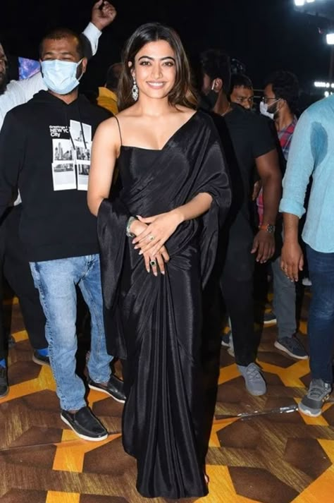 rashmika mandanna black saree Rashmika Mandanna Black Saree, Rashmika Mandana Saree, Bollywood Actress In Black Saree, Black Silk Saree Look, Plain Black Saree Styling, Rashmika Mandana In Saree, Styling Black Saree, Black Satin Saree Party Wear, Black Satin Saree Look