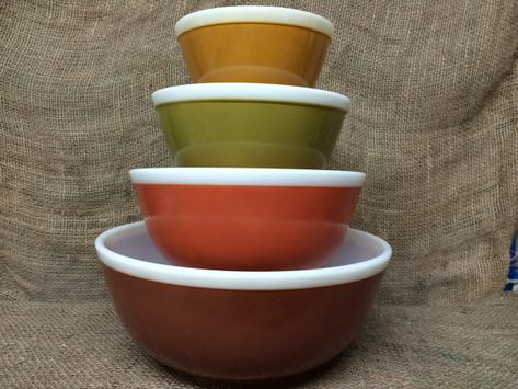 FULL SET - Vintage Pyrex Americana Fall Mixing Bowls Vintage Pyrex Collection, Vintage Pyrex Patterns, Kitchen Glassware, Pyrex Set, Pyrex Patterns, Vintage Pyrex Bowls, Pyrex Collection, Vintage Cookware, Mixing Bowl Set