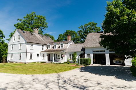 Smith Farms Gardens Wedding - 1 Wedding Venues Colonial, Smith Farm Gardens Wedding, Colonial Exterior, Gardens Wedding, Garden Photos, Farm Gardens, A Beautiful Day, Rustic Feel, Very Well