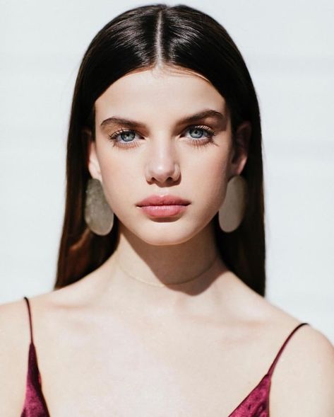 Picture of Sonia Ben Ammar Sonia Ben Ammar, 얼굴 드로잉, 얼굴 그리기, Face Drawing Reference, Human Reference, Face Reference, Face Photography, Model Face, Female Portraits