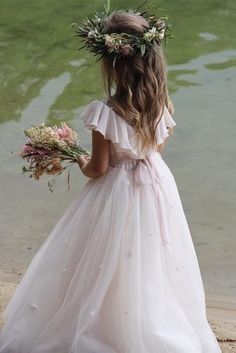 Flower Girl Dresses Older Kids, Older Flower Girl Dresses, Flower Girl Dresses Floral, Older Flower Girl, Bridesmaid Dresses Kids, Childrens Bridesmaid Dresses, Rustic Wedding Flower Girl, Simple Flower Girl, Modern Flower Girl Dresses