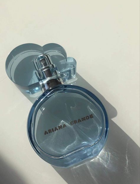 Cloud By Ariana Grande, Koleksi Parfum, Ariana Perfume, Ariana Grande Fragrance, Ariana Grande Perfume, Expensive Perfume, Musk Perfume, Blue Perfume, Perfume Collection Fragrance