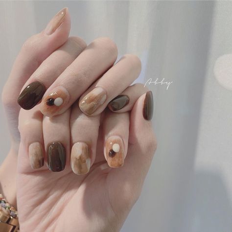 Korean Fall Nails, Nail Art Coklat, Fall Nails 2022, Korean Nail Art, Hand Fashion, Nails 2022, Nail Type, Minimal Nails, Nails Prom