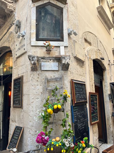 Lemon Sicily, Sicily Aesthetic, Sicily Italy Aesthetic, Travelling Italy, Sicilian Summer, Syracuse Italy, Syracuse Sicily, Island Aesthetic, Italy Vibes