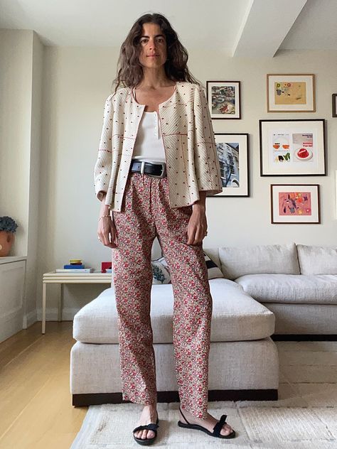 Pj Pants Outfit, Leandra Cohen, Budapest Winter, Leandra Medine Style, Crazy Pants, Pants Outfit Work, Parisian Outfit, Denim Shirt Style, Leandra Medine