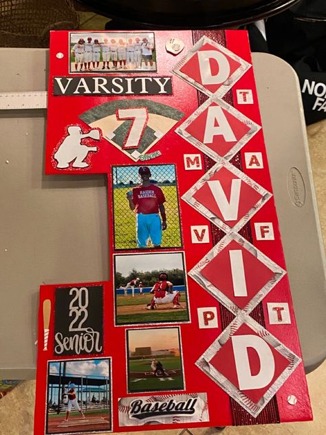 Senior Locker Decorations, Baseball Locker Decorations, Sports Locker Decorations, Senior Signs, Basketball Locker Decorations, Football Locker Decorations, Locker Room Decorations, Soccer Senior Night, Senior Board