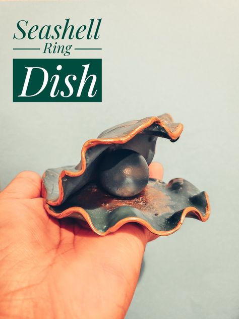 I'm going to wind up this year's summer decorations with this seashell ring dish. I made this ring dish completely out of scrap polymerclay and i loved the way it turned out!! What do think... ? Learn the steps to make this unique beach decor here☝️tap here These are fun for a party decor or as a special gift. Ring Box Diy, Ring Boxes Diy, Fimo Diy, Seashell Ring, Shell Ring Dish, Summer Decorations, Clay Crafts Air Dry, Unique Beach, Box Diy