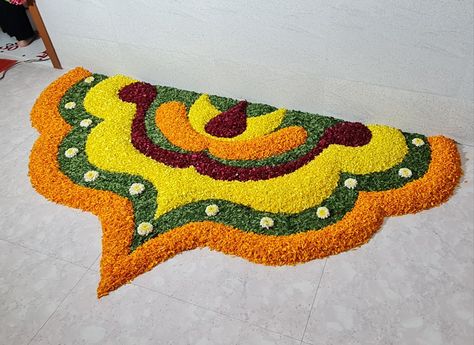 Rangoli Idea With Flower, Half Flower Rangoli Designs, Flower And Leaf Rangoli, Unique Flower Rangoli, Office Rangoli Designs, Rangoli Designs For Office, Diwali Flower Rangoli Designs Simple, Peacock Flower Rangoli, Rangoli From Flower Petals