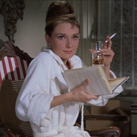 Aubrey Hepburn, Holly Golightly, Bridget Jones, Breakfast At Tiffany's, Breakfast At Tiffanys, Woman Reading, Jane Birkin, S Diary, August 1