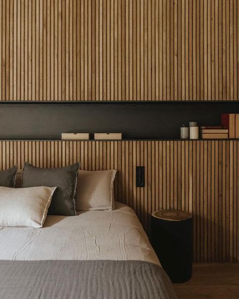 Juan Sierra on Instagram: "House in La Cerdanya, 2020 @altointeriorismo @co_arquitectura - #interiordesign #bed #room #interiors #wood #slatwall #bedroomdecor #bedroom" Wood Headboard Bedroom, Wood Panel Bedroom, Wabi Sabi House, Slatted Headboard, Bedroom Murals, Bedroom Panel, Wood Bedroom, Bedroom Headboard, Bed Slats