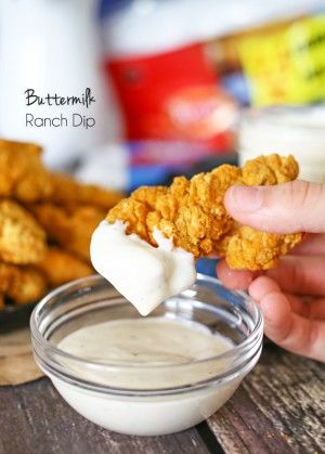 Buttermilk Ranch Dip Buttermilk Ranch Dip, Back To School Dinner, Ranch Dip Recipe, Dip Sauces, Ranch Dipping Sauce, Tailgate Snacks, School Dinner, Dip Easy, Spreads Recipes