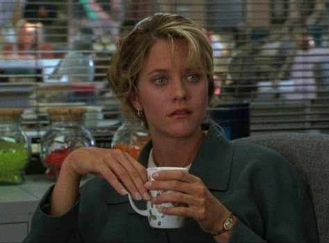 Sleepless in Seattle ( 1993 ) 90s Romcom, Meg Ryan Fall, Meg Ryan Hairstyles, Frazzled English Woman, Rom Coms, Sleepless In Seattle, Nora Ephron, Meg Ryan, Hair Inspo