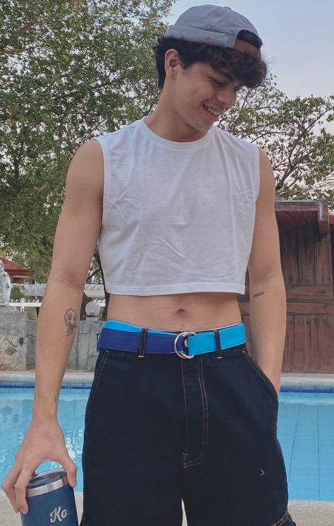 male crop top Guy Wearing Crop Top, Guys With Crop Tops, Men Crop Top, Boys Wearing Crop Tops, Crop Top Men, Male Crop Top, Mens Crop Top, Girlfriend Style, Half Shirts