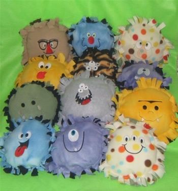 Vbs Craft, No Sew Fleece, Fleece Crafts, Fleece Projects, Monster Pillows, Fleece Pillow, Heat Bag, Sewing Fleece, Vbs Crafts