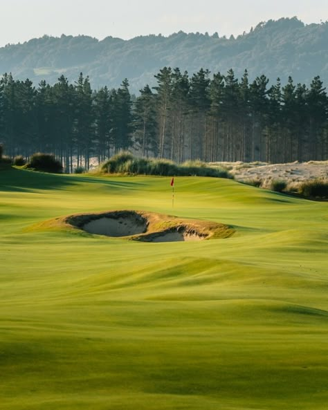 I have just interviewed Jim Rohrstaff (MD, Te Arai Links). I was curious about how & why their golf club was planned and developed. Learn more! 💓💯⛳🏌‍♂🇳🇿 #tearailinks #newzealand #tomdoak #bencrenshaw #billcoore #golfrealestate #golftourism #golfindustry #golfbusinessmonitor Golfing Aesthetic, Golf Course Aesthetic, Golf Scenery, Golf Course Pictures, Agusta National Golf Course Wallpaper, Golf Drawing, Golf View, Golf Business, Beautiful Golf Courses Pictures