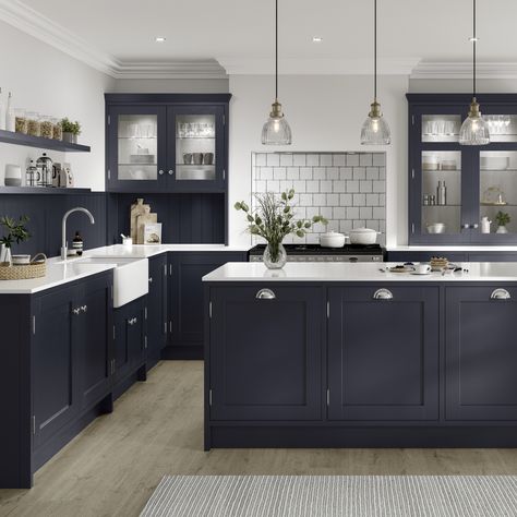 Looking for blue kitchen inspiration or shaker kitchen inspiration? Our Chilcomb Navy In-Frame Kitchen is perfect for your navy kitchen ideas and shaker kitchen ideas. The white quartz worktop, polished chrome handles and warm oak flooring are perfect for creating a traditional kitchen design with a modern kitchen design twist. Add your favourite home decor and fluted glass pendant lights. Howdens Chilcomb, Kitchen Door Styles, Blue Shaker Kitchen, Modern Shaker Kitchen, White Wood Kitchens, Green Kitchen Designs, White Worktop, Navy Blue Kitchen, Navy Kitchen