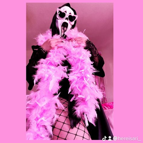 Valentine’s day 💌 Fake Skin Tattoo, Scream Costume, Rainy Day Photography, Creepy Photography, Horror Halloween Costumes, Pink Wallpaper Hello Kitty, Yandere Girl, Scream Halloween, Cute Birthday Pictures