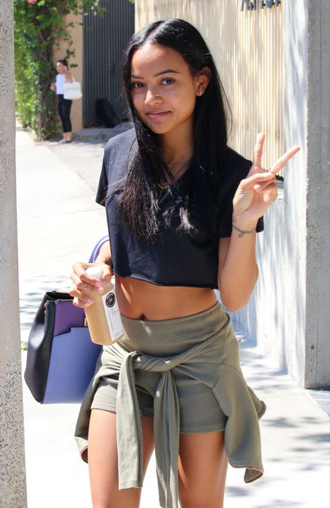 — Karrueche walking on Melrose Avenue, in Beverly Hills, 2015. 27 Year Old Fashion Outfits, Trans Outfit, Rob Kardashian, Karrueche Tran, Nike Shoes Girls, Chris Brown, Girls Sneakers, Black Crop, Black Crop Tops