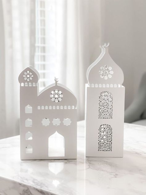 Ramadan To Do List, Easter Decor Dollar Tree, Easter Door Decorations Classroom, Nails St Patrick, Aesthetic Ramadan, Ramadan Aesthetic, Ramadan Diy, Dollar Tree Easter Decor, Dollar Tree Easter Basket