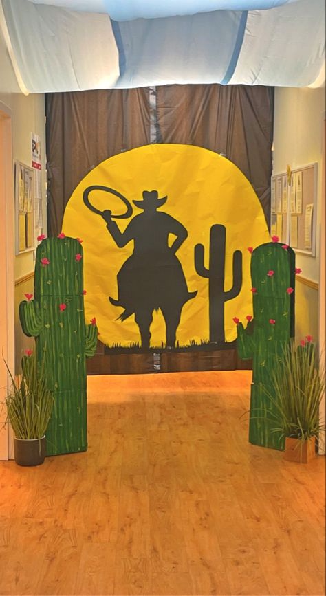 Rodeo Dance Decorations, Country Themed Homecoming, Western Party Decorations Cowboy Theme, Wild West Hoco Theme, Western School Dance Theme, Wild Wild West Theme Party Decor, Western Themed Decor, Wild West School Theme, Western Hallway Decor School