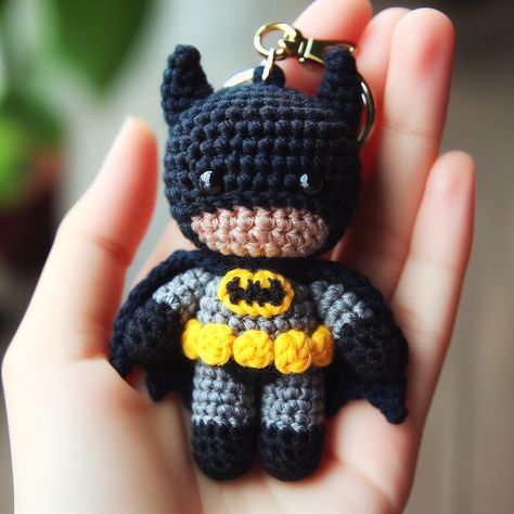 Crochet Gifts For Men Boyfriends, Spiderman Crochet Pattern Free, Spiderman Crochet Keychain, Crochet Batman Amigurumi Free Pattern, Batman Crochet Pattern, Crochet Batman Keychain, Deadpool Crochet Pattern, Crochet Keychain Tutorial, Batman Crochet Keychain