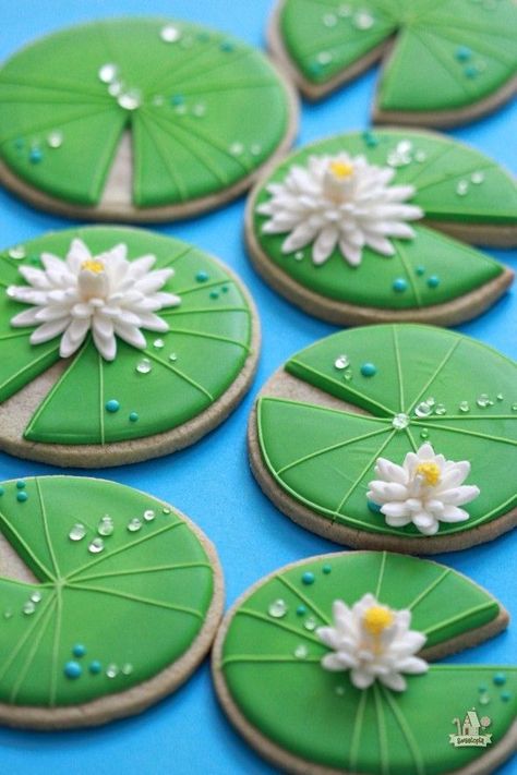 Lily Pad Decorated Cookies  Cookie decorating ideas Frog On Lily Pad, Frog Cookies, Cake Decorating Classes, Sugar Cookie Recipe, Spring Cookies, Sugar Cookie Designs, Summer Cookies, Cute Baking, Fancy Cookies