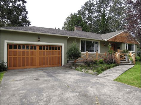 We Have A Decision… Craftsman White Windows! Brick Ranch Remodel, Remodel Entryway, Green House Exterior, Green Siding, Craftsman Garage Door, Craftsman Garage, Wood Garage, Craftsman Ranch, Ranch House Exterior