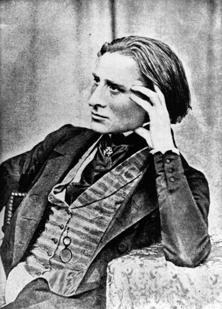 Hungarian composer Franz Liszt (1811 - 1886) at the age of 30, reproduced from a daguerreotype Picture: Hulton Archive/Getty Images Louis Daguerre, Franz Liszt, Classical Music Composers, Famous Composers, Love Dream, Music Composers, Beautiful Songs, High Energy, Famous Artists