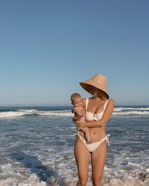 LISA DANIELLE SMITH on Instagram: “A day full of renno planning, family time & the freshest ocean swim🥰💕” Danielle Smith, Ocean Swim, Mom Aesthetic, Monday Swimwear, Mommy Goals, The Cove, Stylish Maternity Outfits, Future Mom, Healthy Lifestyle Inspiration