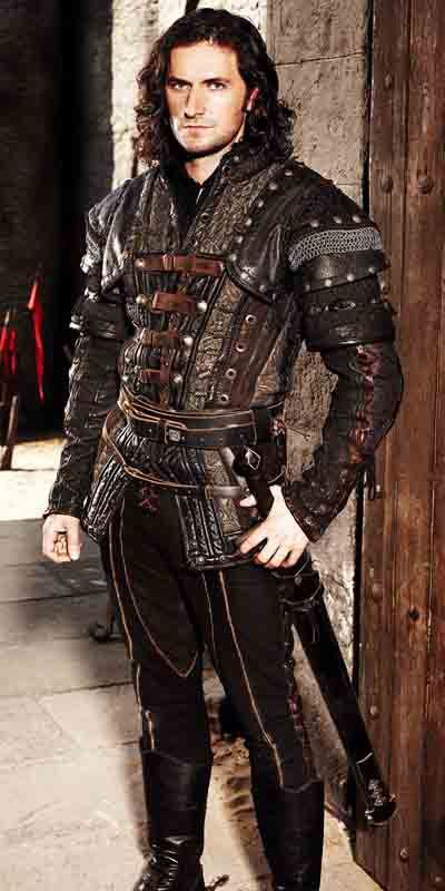 Robin Hood Bbc, Masquerade Outfit, Leather Armor, Medieval Costume, Medieval Armor, Medieval Clothing, Fantasy Costumes, Richard Armitage, Fantasy Armor