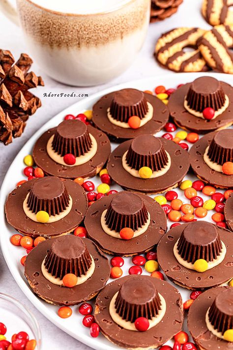 Pilgrim Hat Cookies Pilgrim Hats Dessert, Pilgrim Hat Dessert, Pilgrim Hat Cupcakes, Thanksgiving Kids Snack Ideas, Turkey Cookies With Fudge Stripe Cookies, Thanksgiving Cookies Decorated Kids, Cute And Easy Thanksgiving Desserts, Acorn Cookies Nutter Butter, Turkey Themed Snacks For Kids