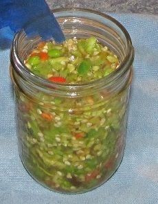 Hellish Relish Recipe, Spicy Relish Recipes, Hot Pepper Relish Canning, Banana Pepper Relish, Jalapeño Pickles, Pepper Relish Recipe, Canning Jelly, Canning Veggies, Hot Pepper Relish