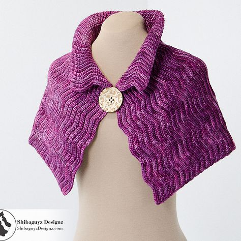 Sometimes elegance is best expressed in the simplest forms. Easy single crochet and half double crochet ribbing combine to create a highly graphic fabric that sculpts the classic silhouette of this capelette. Add a dash of your own style with a bold, beautiful button or a simple shawl pin. Crochet Capelets, Caplet Pattern, Crochet Ribbing, Designer Crochet, Crochet Capelet, Shawl Pin, Knitting Books, Shawl Pins, Crochet Round