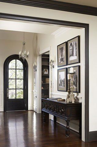 Black Trim Interior, Interior Door Colors, Door Frame Molding, Dark Doors, Trendy Door, Dark Trim, Dark Floors, Paris Home, Hallway Designs