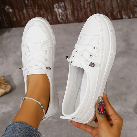 Faster shipping. Better service Style Skate, Women Slip On Sneakers, Plateau Sneaker, White Shoes Sneakers, Top Sneakers Women, Skate Style, Sporty Casual, White Sneakers Women, Summer Flats