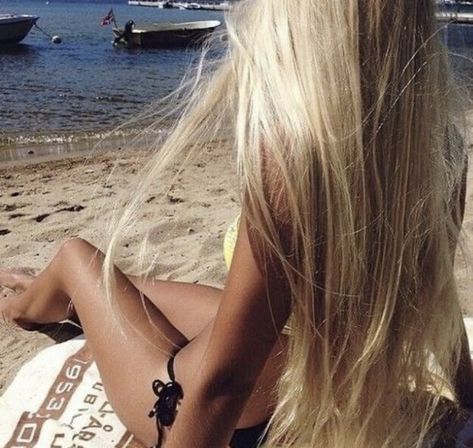 Alena Shishkova, Cali Girl, Malibu Barbie, La Girl, Haircuts For Long Hair, Summer Dream, Vintage Vogue, Dream Hair, Summer Pictures