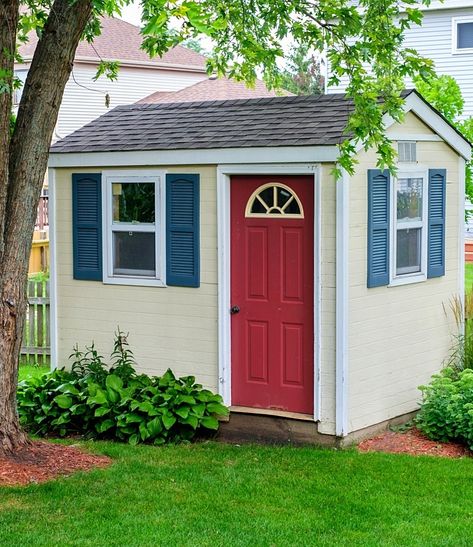 Practical Garden Shed Ideas That Will Make Your Yard Charming Painted Sheds, Transitional French Country, Organize Tools, Garden Shed Ideas, Practical Garden, Shed Ideas, Floor Renovation, Farmhouse Coastal, Cozy Backyard