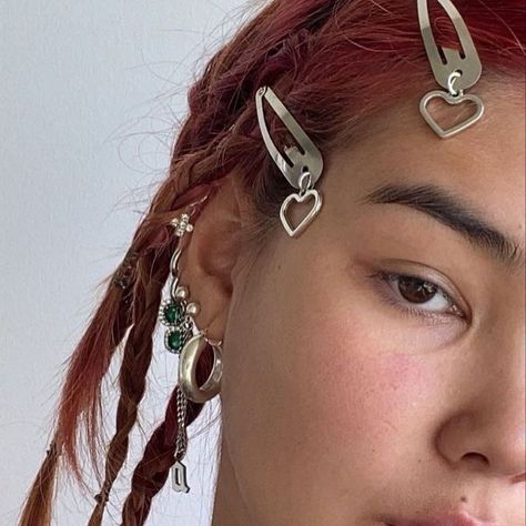 ✰✰✰ on Instagram: “accessory dump 🌟” Hair Clips Y2k, Ethereal Jewelry, Snap Hair Clips, Hair Metal, Y2k Hairstyles, Aesthetic Cool, Goth Hair, Goth Accessories, Hair Clips For Women