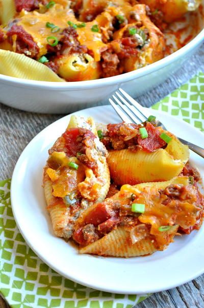 Sloppy Joe Stuffed Shells Recipe | RecipeLion.com Dinner With Pasta, Cheesy Sloppy Joes, Meat And Veggies, Shells Recipe, Family Friendly Dinners, Stuffed Shells Recipe, Inexpensive Meals, Southern Food, Sloppy Joe